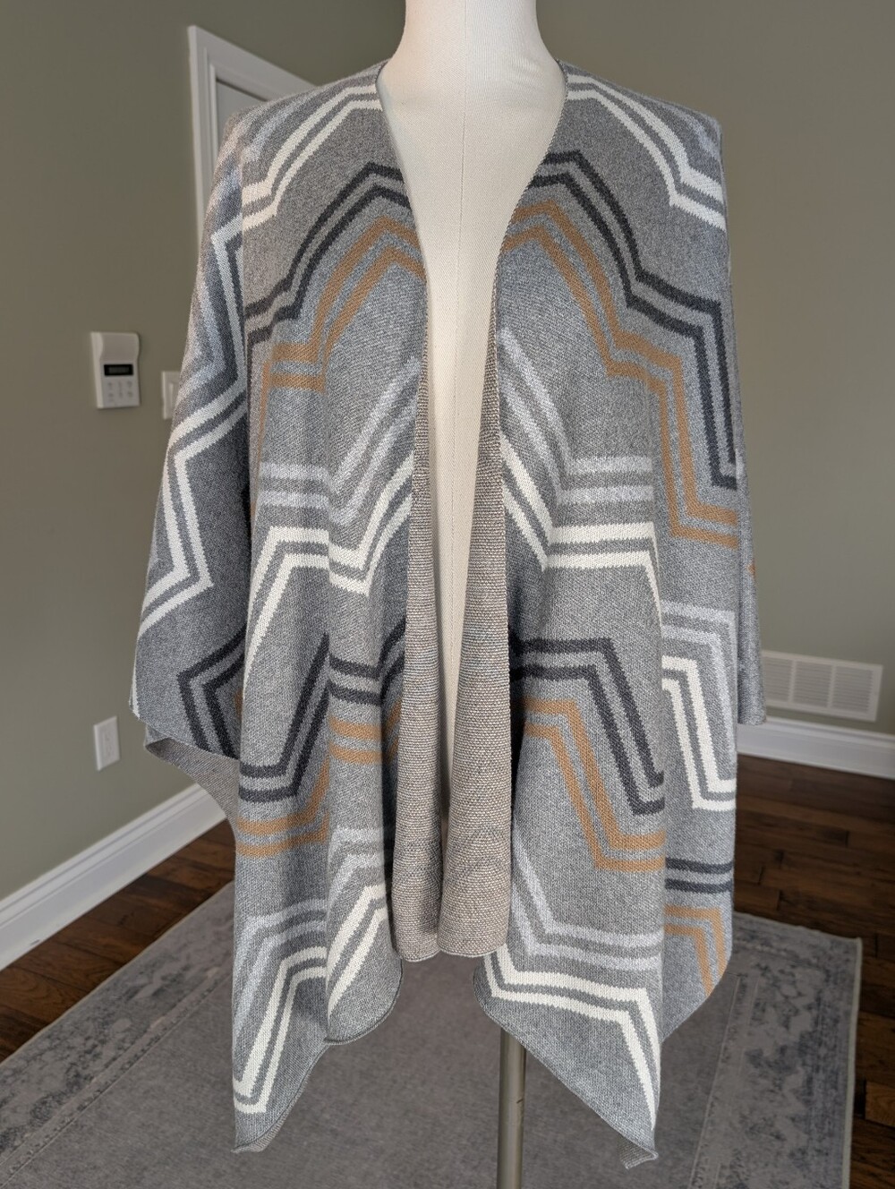 Talbots Geometric Poncho Wrap One Size Gray Tan Cream